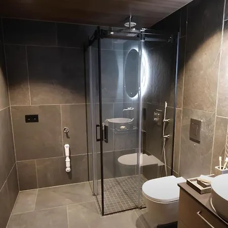 Opulent Four-bedroom Penthouse With Panoramic Views In *