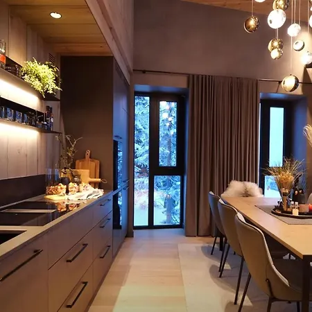 Opulent Four-bedroom Penthouse With Panoramic Views In Apartment