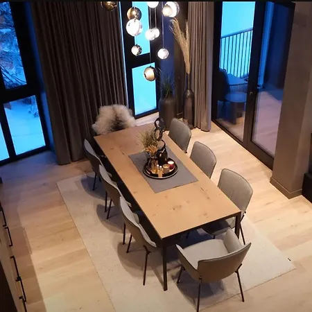 Opulent Four-bedroom Penthouse With Panoramic Views In Apartment *
